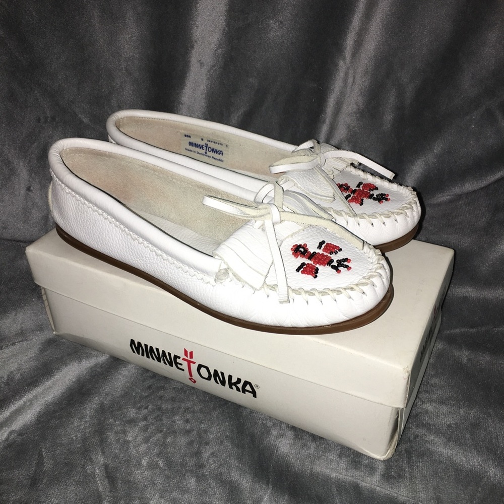 Minnetonka Moccasins - Picture 5 of 8